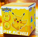 Statuetta Pokémon – Pikachu con Poké Ball